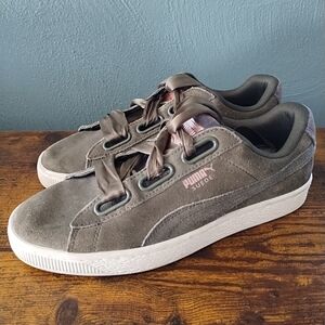 Puma Women's 8.5 Suede Heart Satin Rope Sneaker Shoes Olive Green Casual